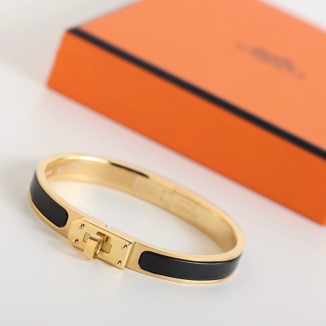 [⭐Aura]HM KELLY BLACK BRACELET