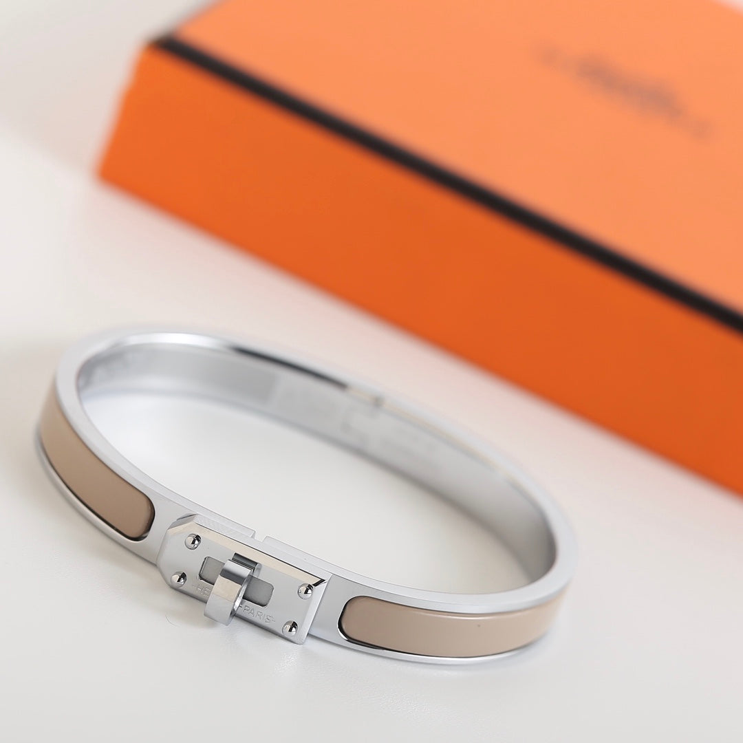 [⭐Aura]HM KELLY GREY BRACELET