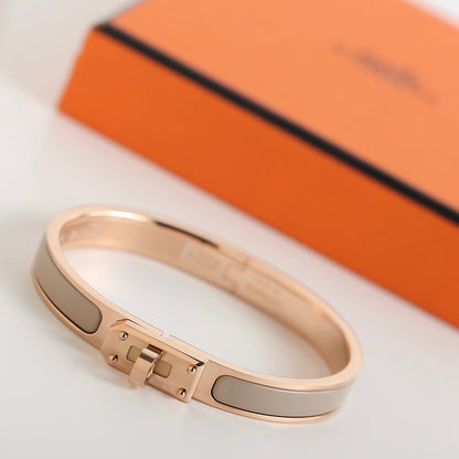 [⭐Aura]HM KELLY GREY BRACELET