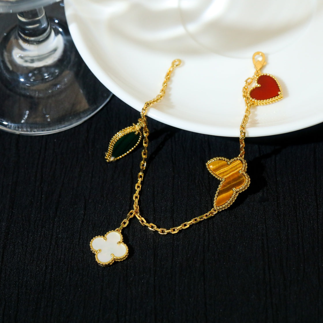 [⭐Aura]LUCKY SPRING 5 MOTIF GOLD BRACELET