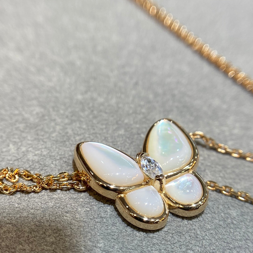 [⭐Aura]BUTTERFLY MOP DIAMOND NECKLACE