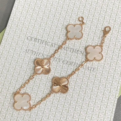 [⭐Aura]CLOVER WHITE PEARL MOP 5 MOTIF BRACELET COLLECTION
