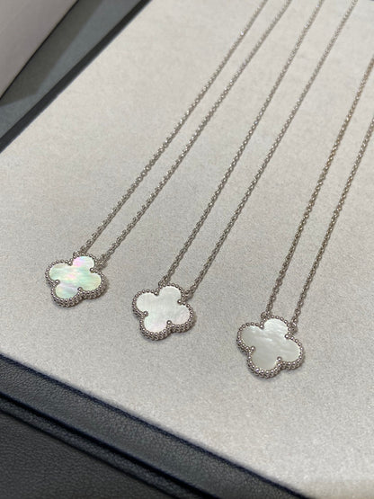 [⭐Aura]CLOVER MEDIUM SILVER WHITE MOP NECKLACE