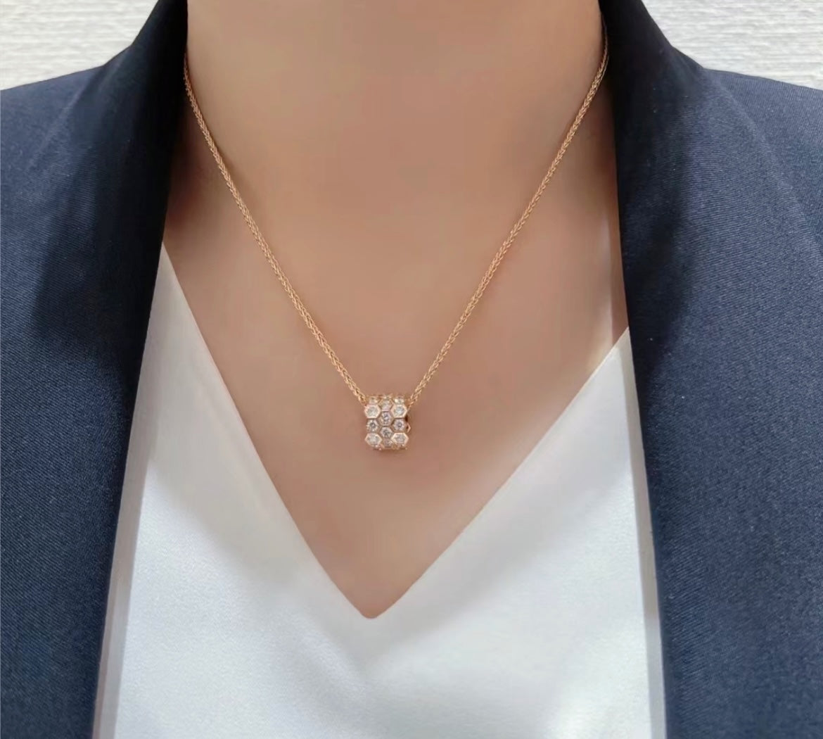 [⭐Aura]BEE LOVE DIAMOND PAVED 3 ROW NECKLACE