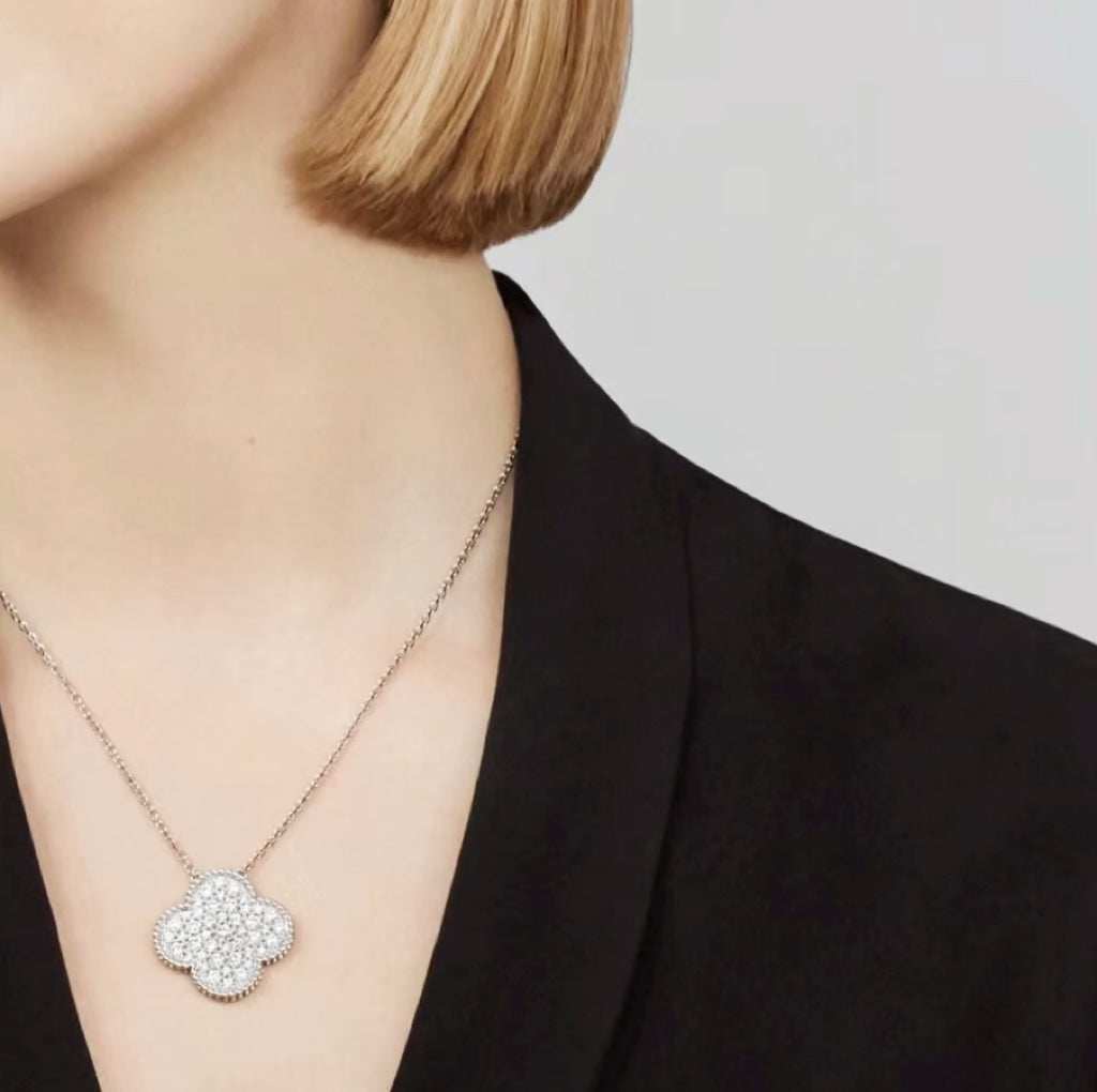 [⭐Aura]CLOVER 25MM LARGE PENDANT DIAMOND PAVED SILVER NECKLACE