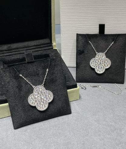 [⭐Aura]CLOVER 25MM LARGE PENDANT DIAMOND PAVED SILVER NECKLACE