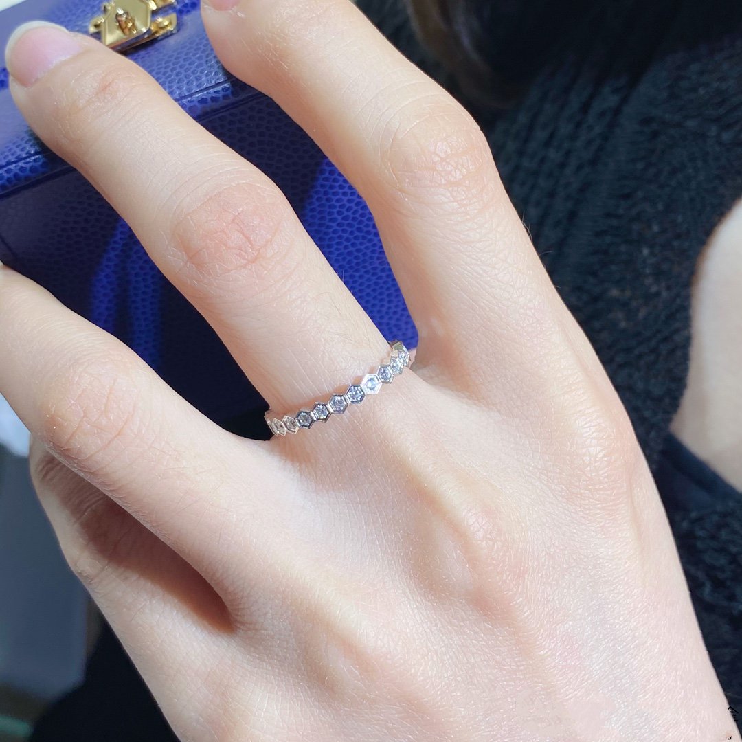 [⭐Aura]BEE LOVE DIAMOND PAVED SMALL RING