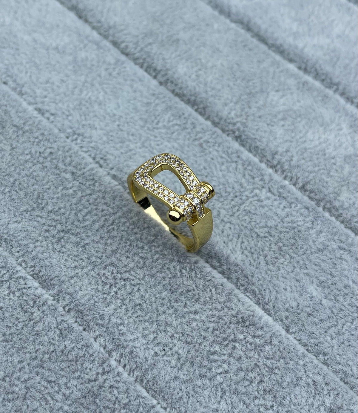 [⭐Aura]Wide Hoof-Shaped Diamond-Studded Ring