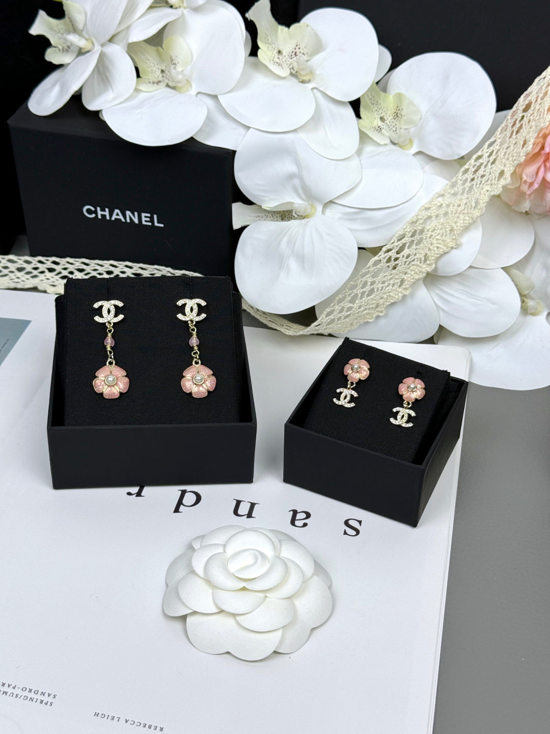 [⭐Aura]26C Pink Camellia Enamel Pendant with Double C Earrings