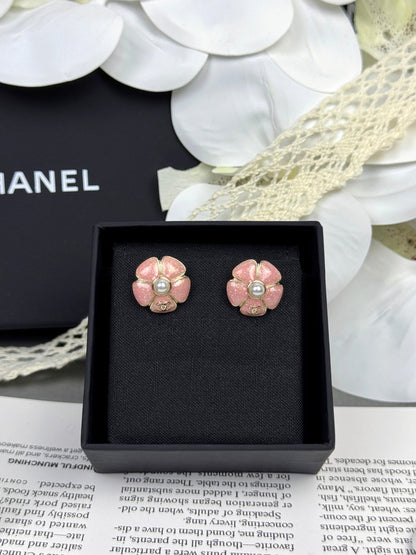 [⭐Aura]26C Pink Camellia Pearl Enamel Stud Earrings