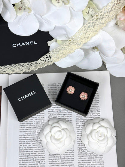 [⭐Aura]26C Pink Camellia Pearl Enamel Stud Earrings