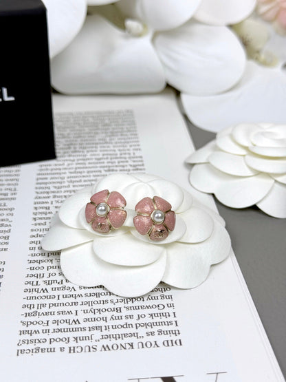 [⭐Aura]26C Pink Camellia Pearl Enamel Stud Earrings
