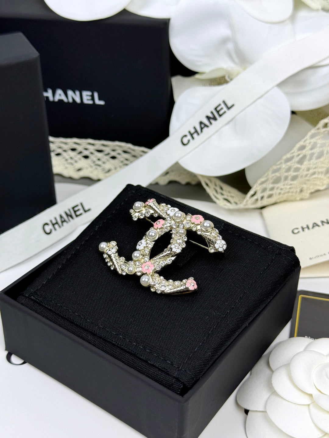 [⭐Aura]26C Pink-White Enamel Ice Cream Cone Double C Brooch