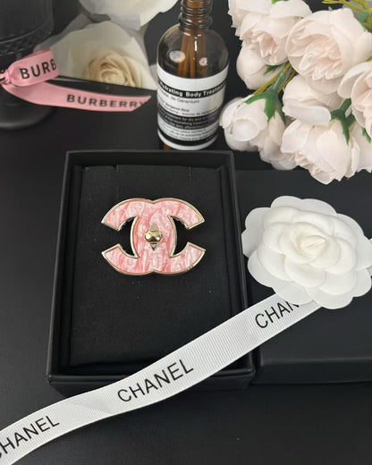 [⭐Aura]Pink Resin Classic Brooch 5cm
