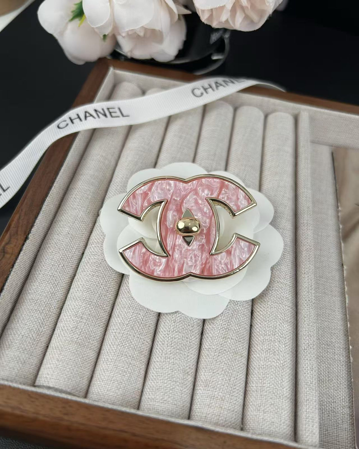[⭐Aura]Pink Resin Classic Brooch 5cm