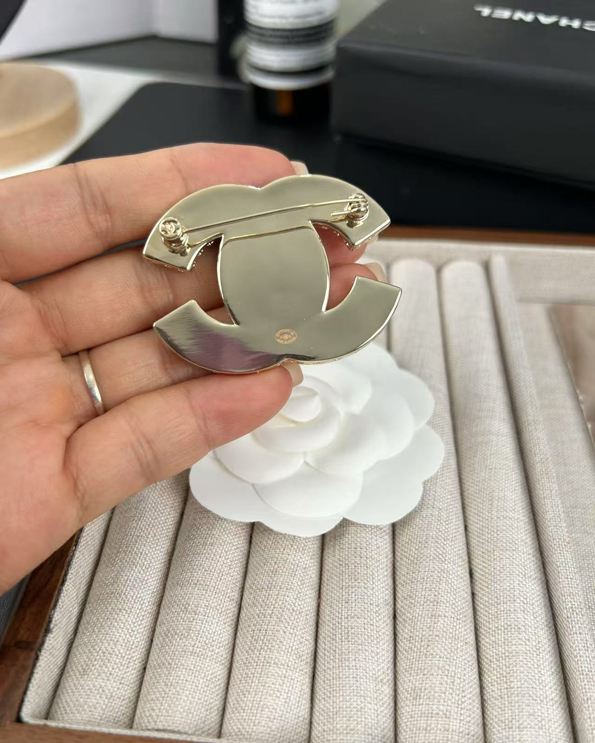 [⭐Aura]Pink Resin Classic Brooch 5cm