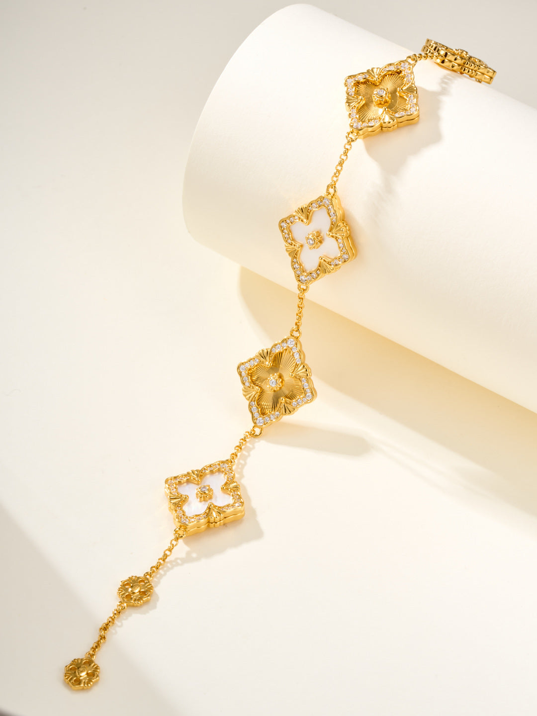 [⭐Aura]B.C.L ENAMELED Five-Flower Bracelet（Various Colors) BIG SIZE