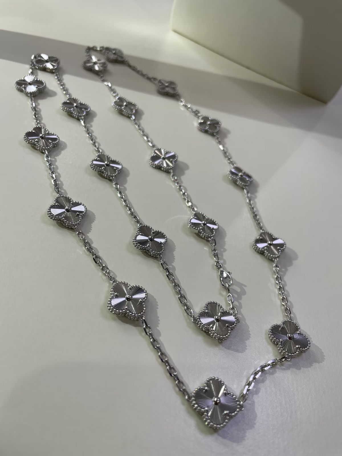 [⭐Aura]CLOVER 20 MOTIFS SILVER LASER