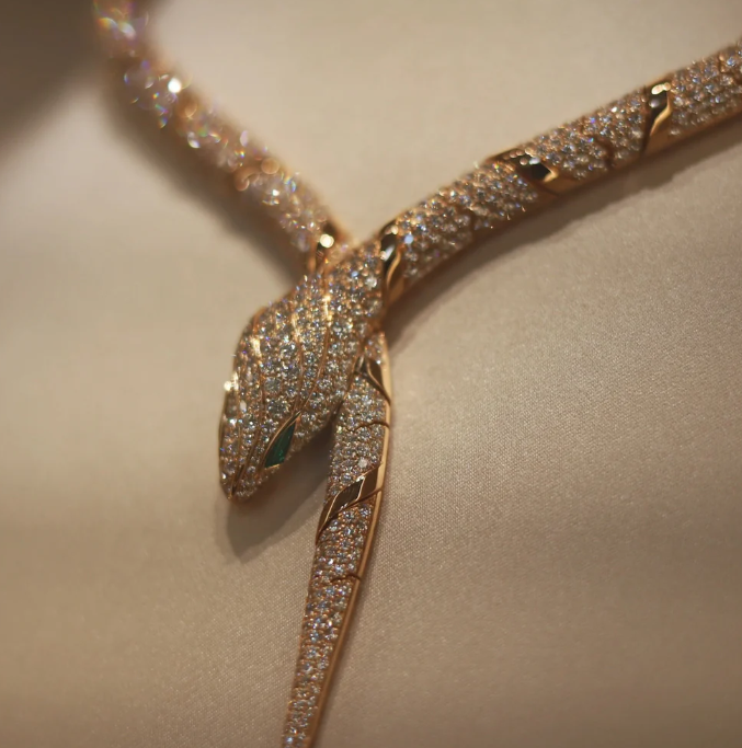 [⭐Aura]HAUTE COUTURE GOLD SERPENTI NECKLACE
