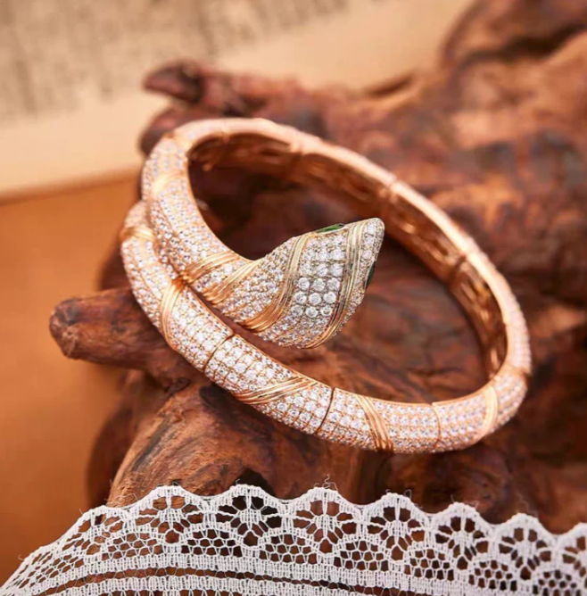 [⭐Aura]HAUTE COUTURE GOLD SERPENTI BRACELET