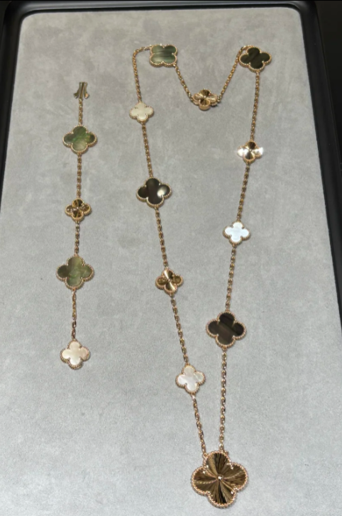 [⭐Aura]DETACHABLE CLOVER 15(11+4) FLOWER SILVER NECKLACE SET