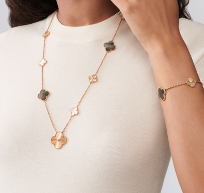 [⭐Aura]DETACHABLE CLOVER 15(11+4) FLOWER SILVER NECKLACE SET
