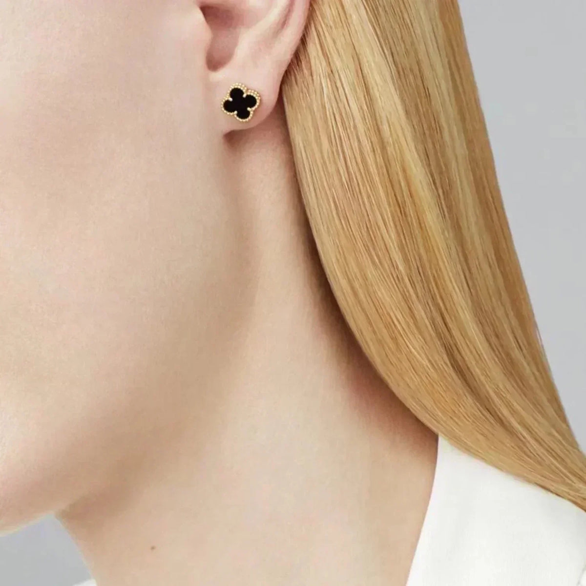 [⭐Aura]CLOVER MINI 9.5MM BLACK MOP EARRINGS