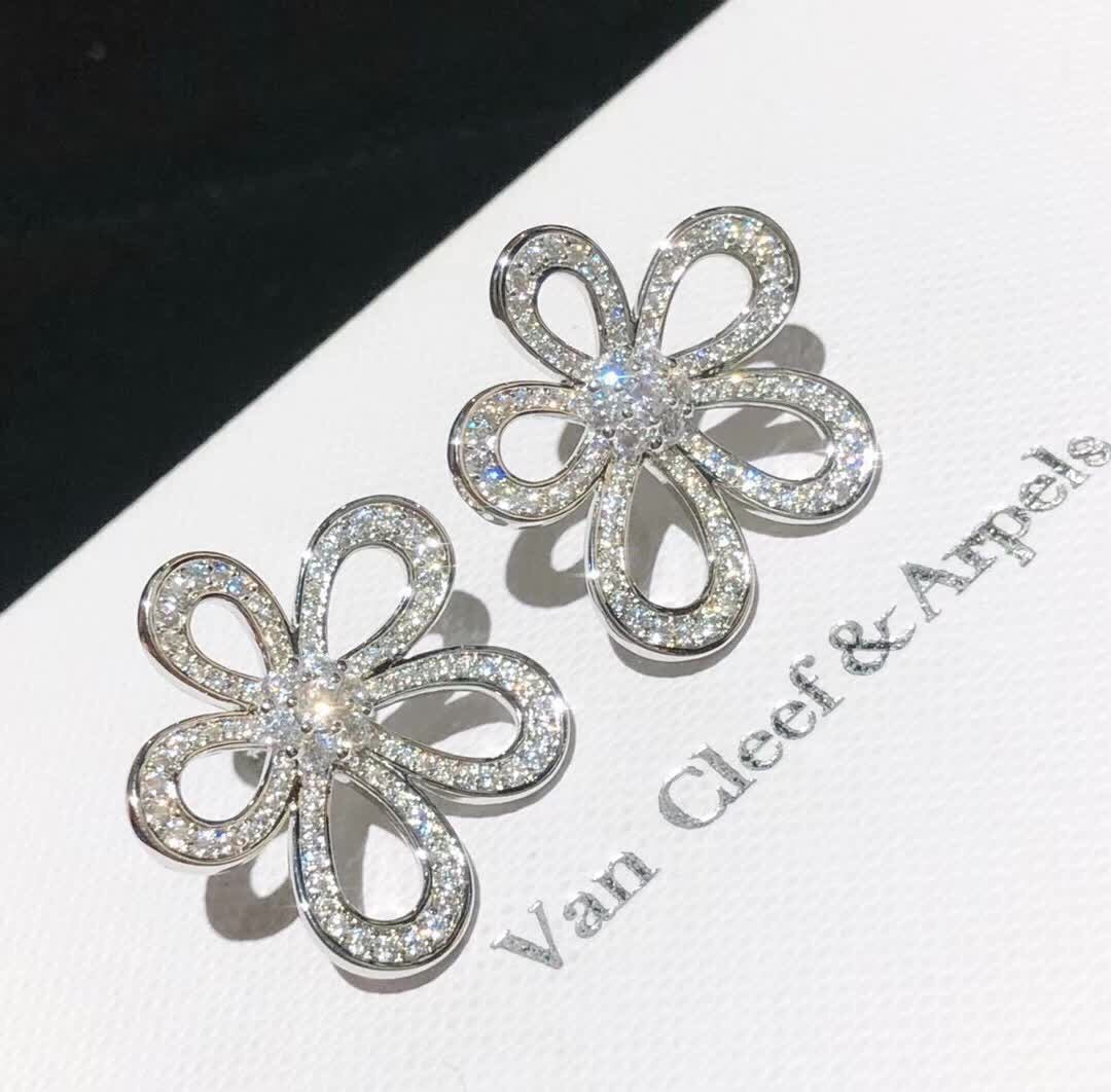 [⭐Aura]FLOWERLACE EARRINGS FULL DIAMONDS