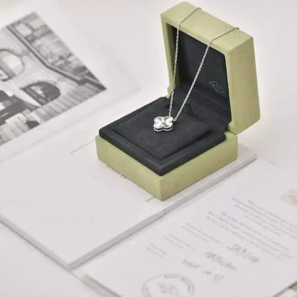 [⭐Aura]CLOVER  15MM DIAMOND LASER NECKLACE SILVER