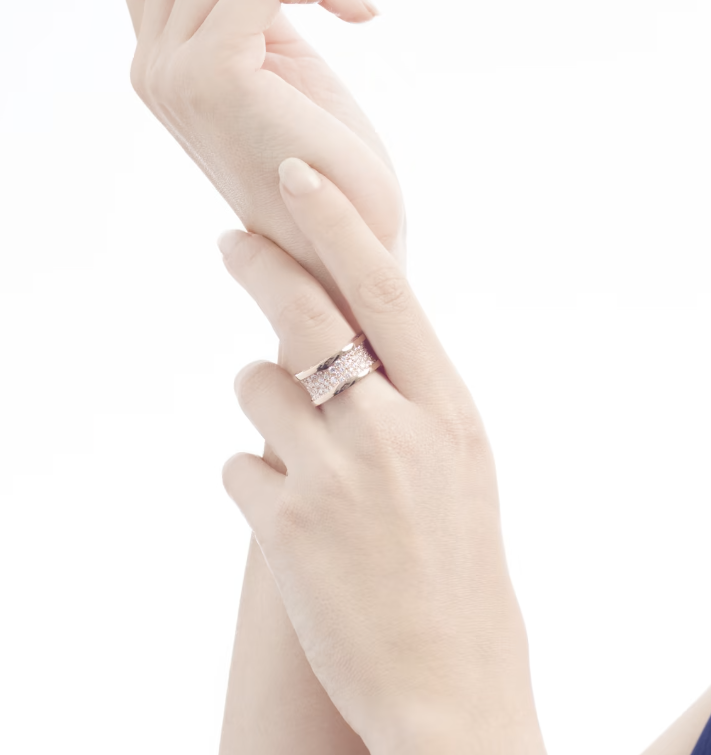 [⭐Aura]ZERO 1 WITH PAVED DIAMONDS ON THE SPIRAL RING