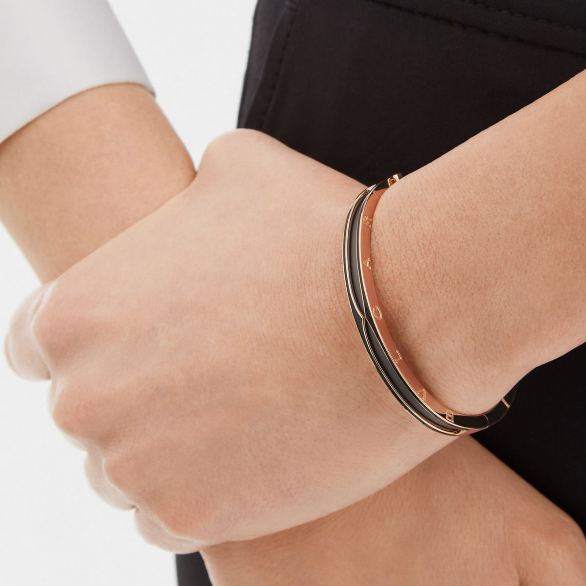 [⭐Aura]ZERO 1 PINK GOLD WITH MATTE BLACK CERAMIC BRACELET