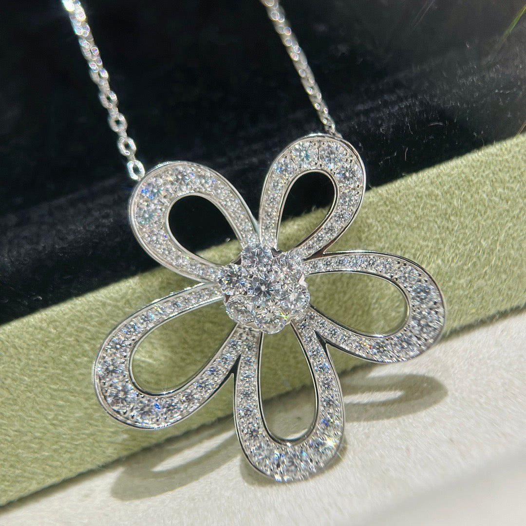 [⭐Aura]FLOWERLACE NECKLACE FULL DIAMONDS
