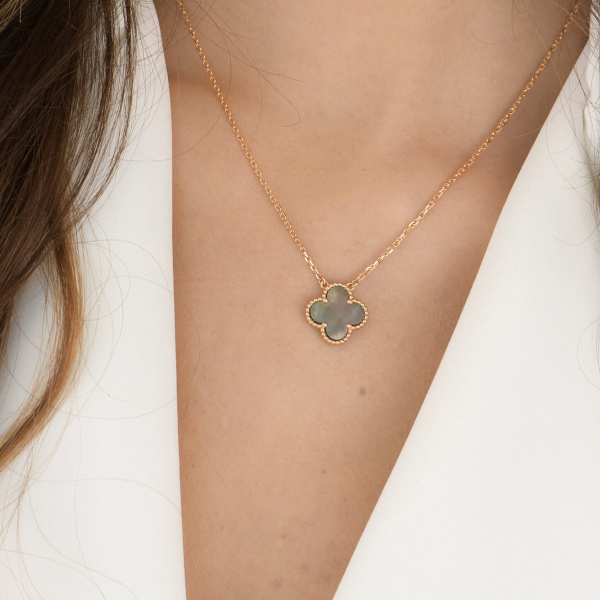 [⭐Aura]CLOVER 15MM  GRAY MOTHER OF PEARL NECKLACE
