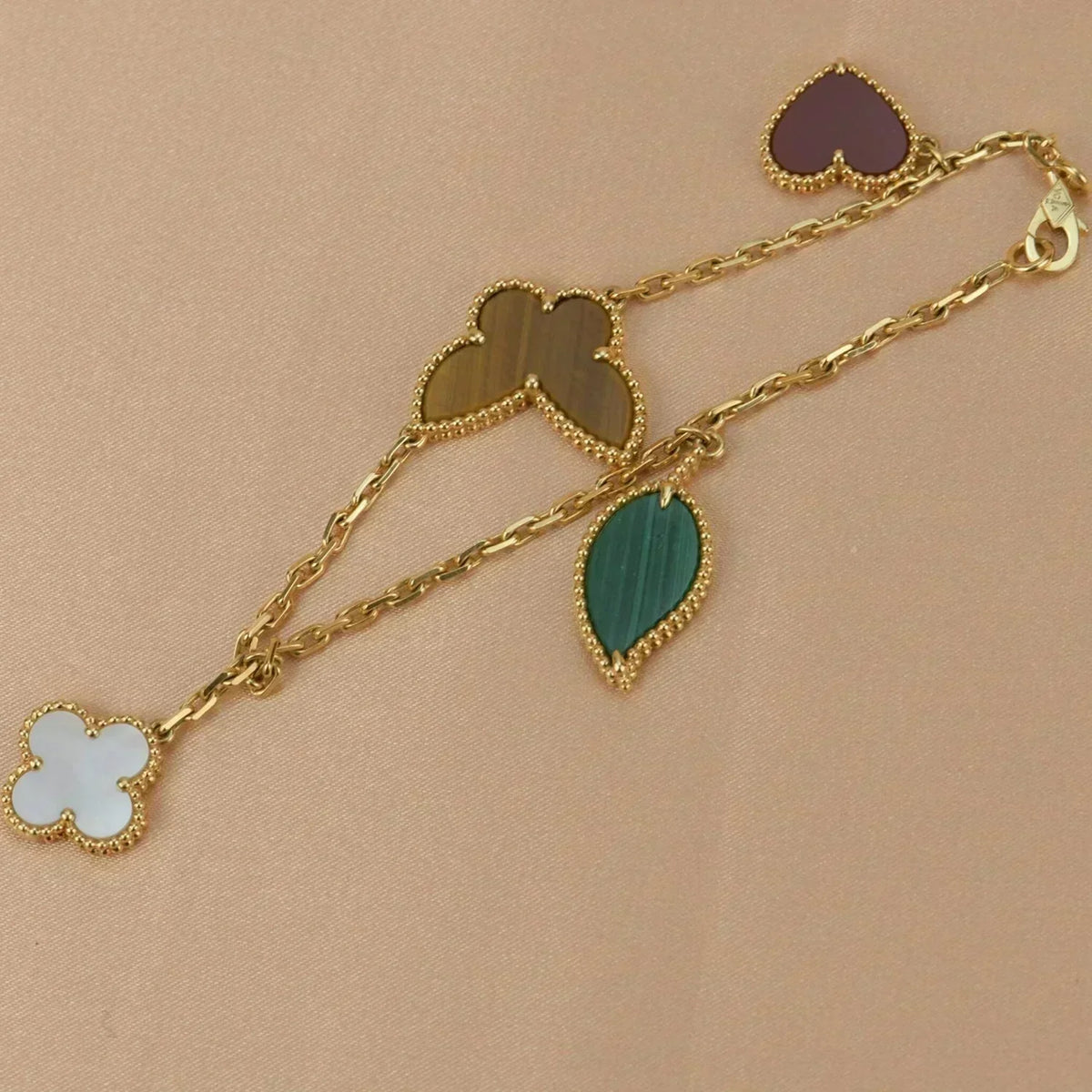 [⭐Aura]LUCKY SPRING 5 MOTIF GOLD BRACELET