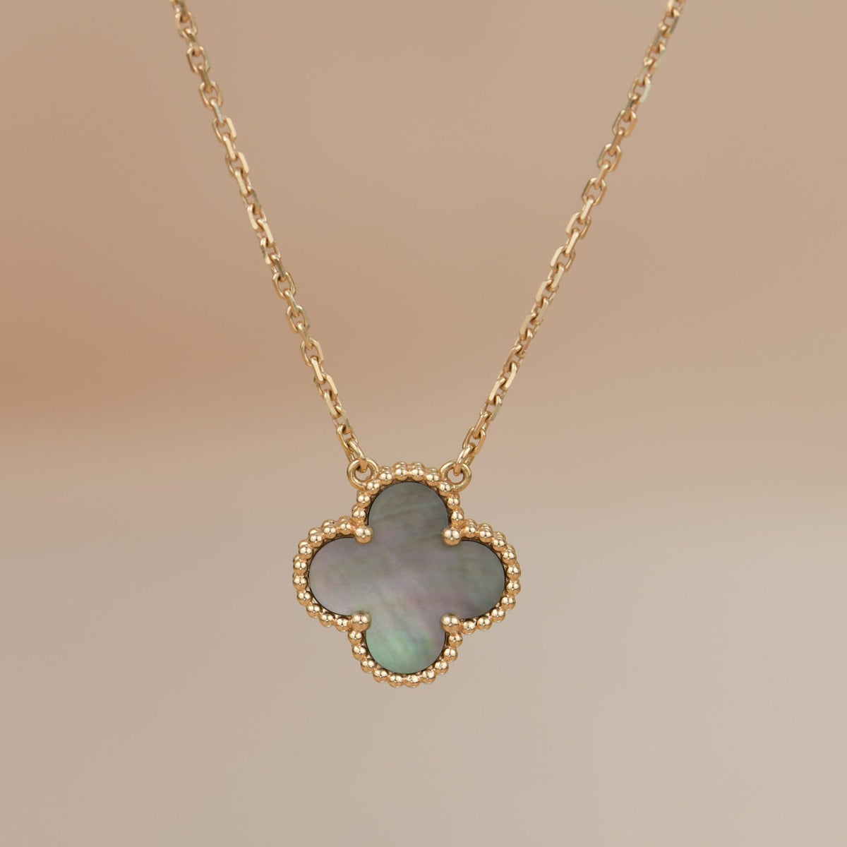[⭐Aura]CLOVER 15MM  GRAY MOTHER OF PEARL NECKLACE