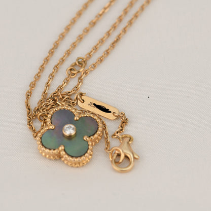 [⭐Aura]CLOVER 15MM DIAMOND AND MOTHER-OF-GREY NECKLACE