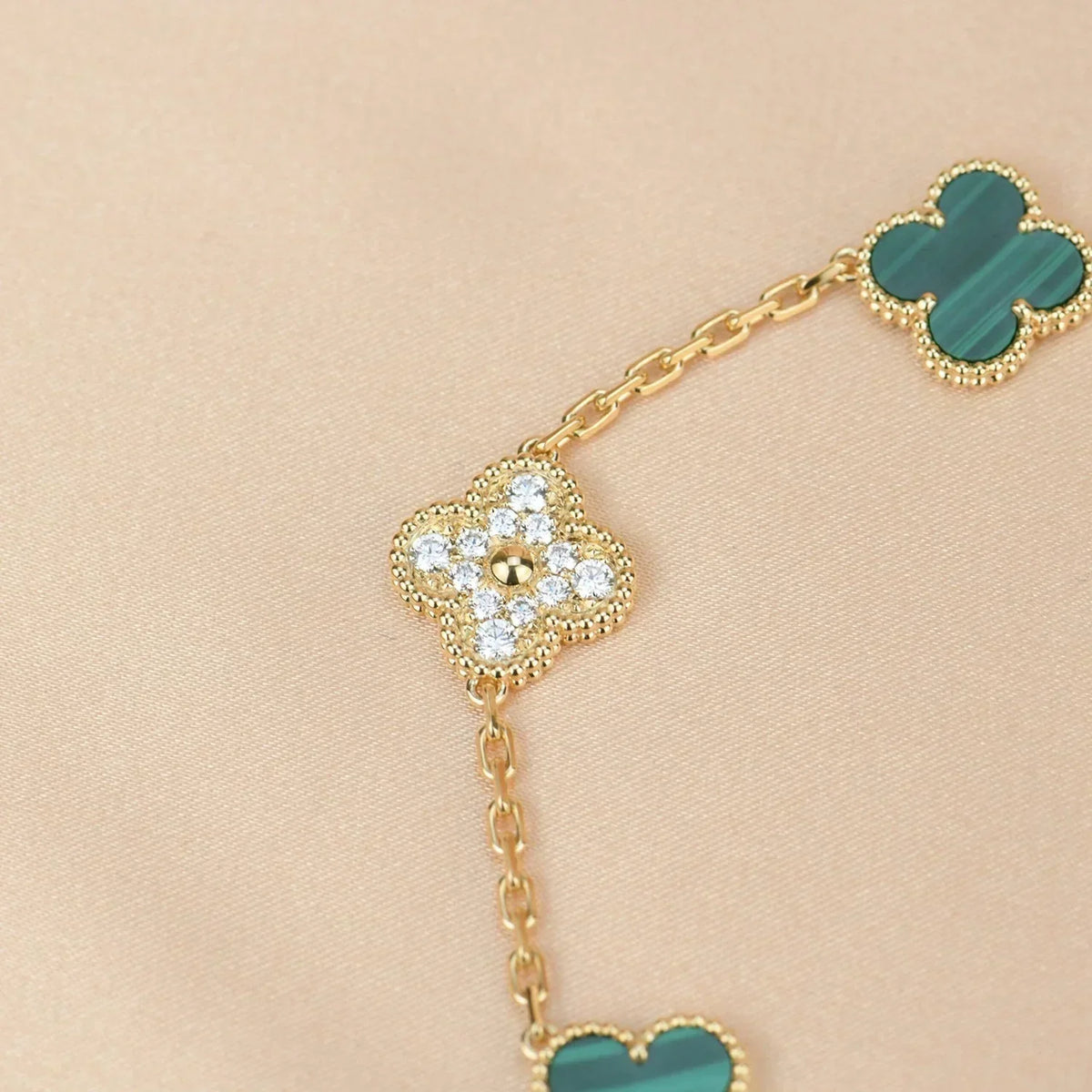 [⭐Aura] CLOVER 5 MOTIF MALACHITE BRACELET COLLECTION