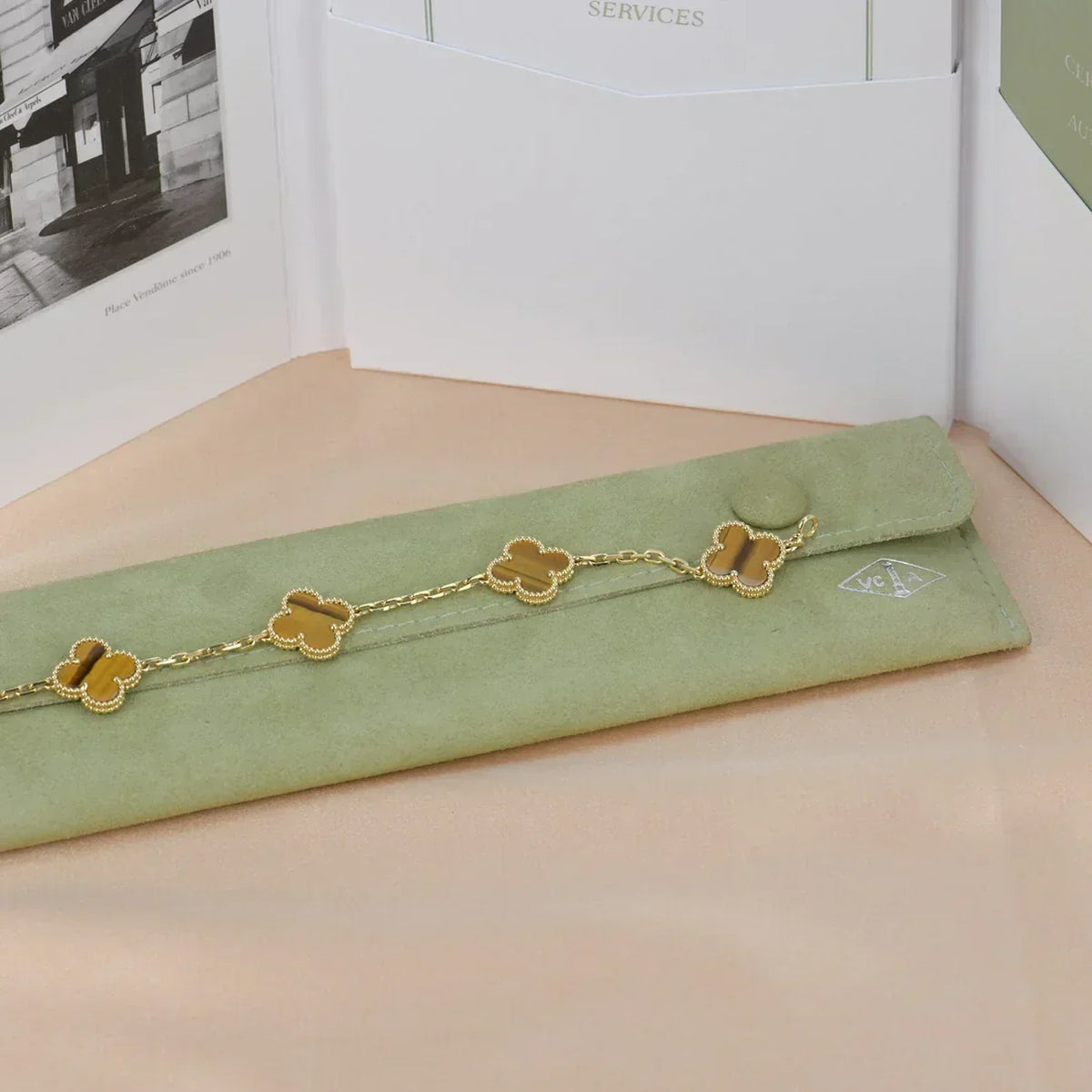 [⭐Aura] CLOVER 5 MOTIFS TIGER EYE BRACELET COLLECTION