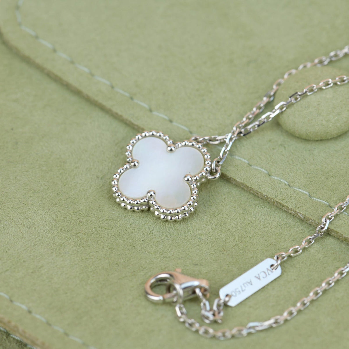 [⭐Aura]CLOVER  15MM WHITE MOTHER-OF-PEARL SILVER