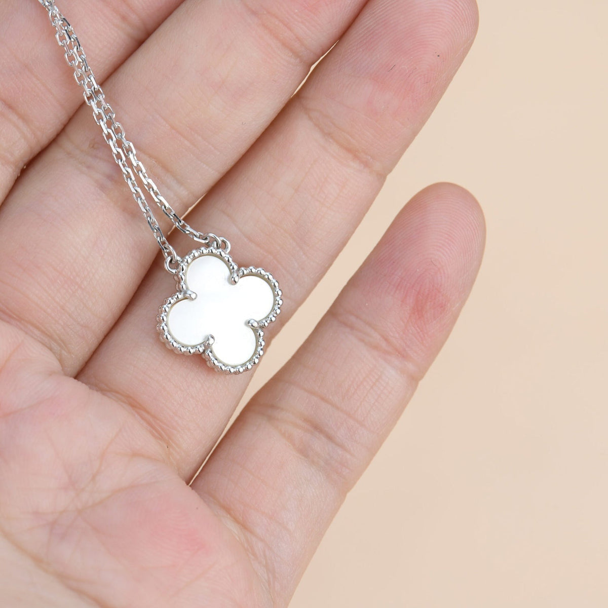 [⭐Aura]CLOVER  15MM WHITE MOTHER-OF-PEARL SILVER