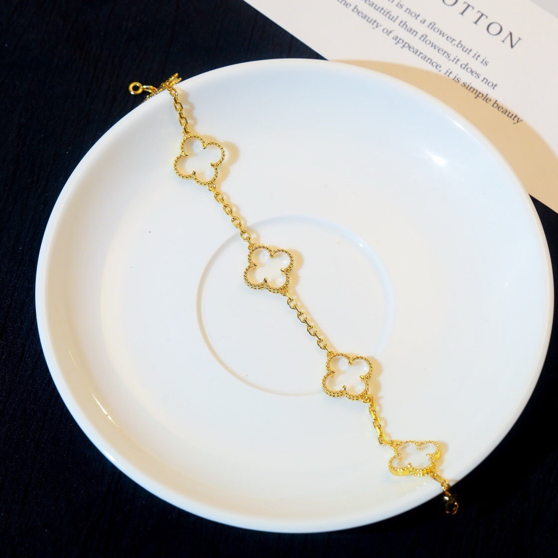 [⭐Aura]CLOVER 5 MOTIF ROCK CRYSTAL BRACELET