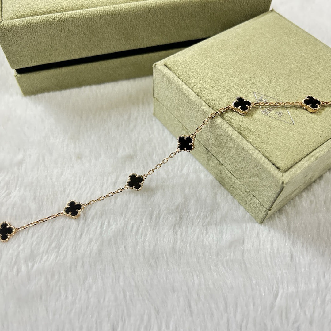 [⭐Aura]CLOVER 6 MOTIF  ONYXS BRACELET