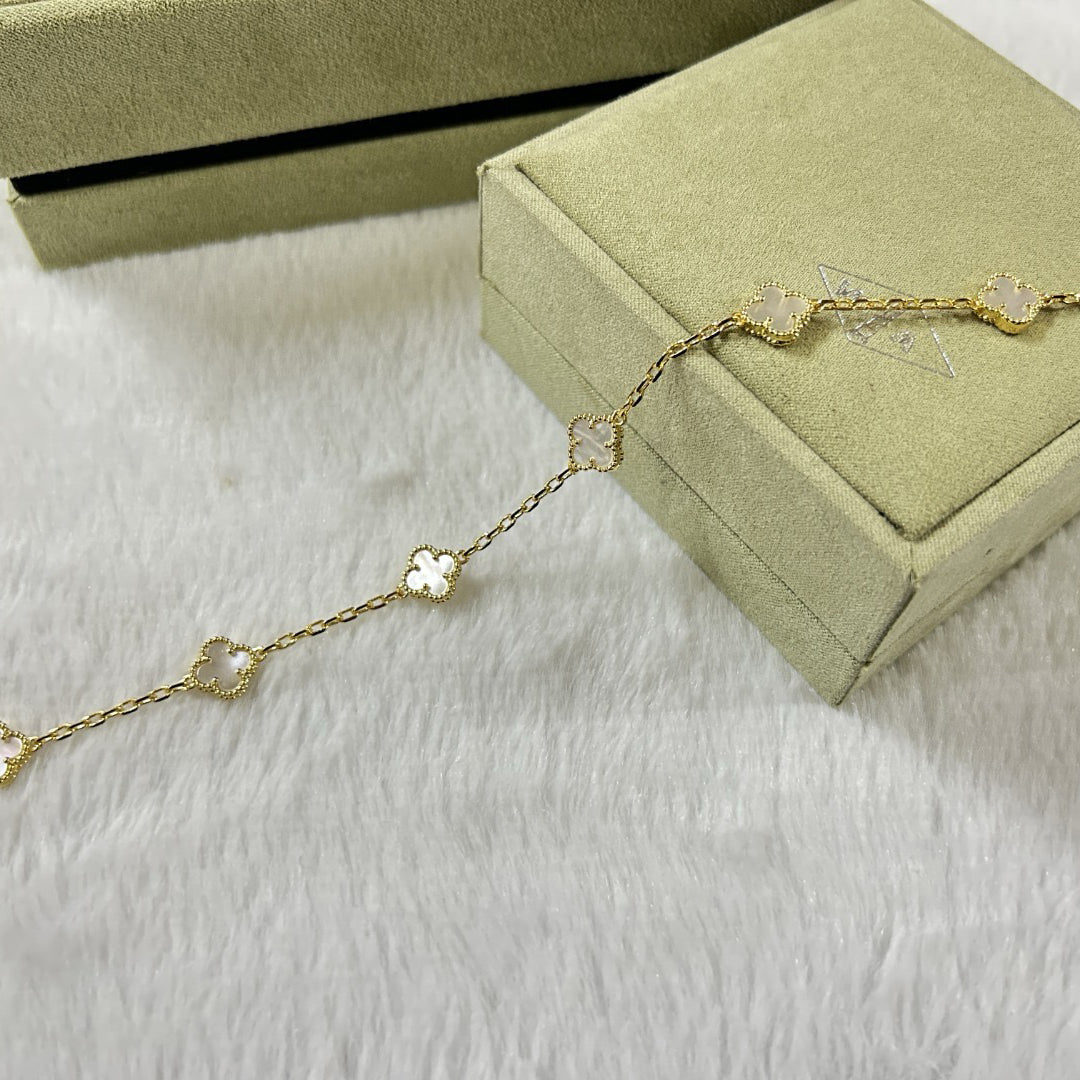[⭐Aura]CLOVER 6 MOTIF WHITE MOP BRACELET