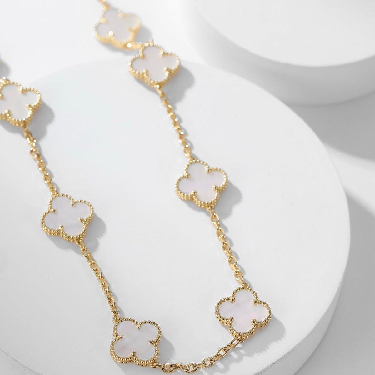 [⭐Aura]CLOVER 10 MOTIFS WHITE MOTHER OF PEARL NECKLACE