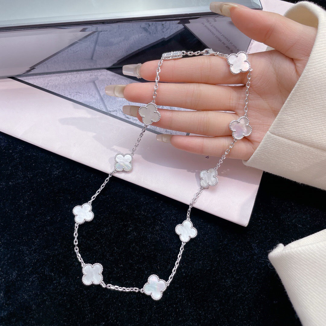 [⭐Aura]CLOVER 10 MOTIFS WHITE MOTHER OF PEARL NECKLACE