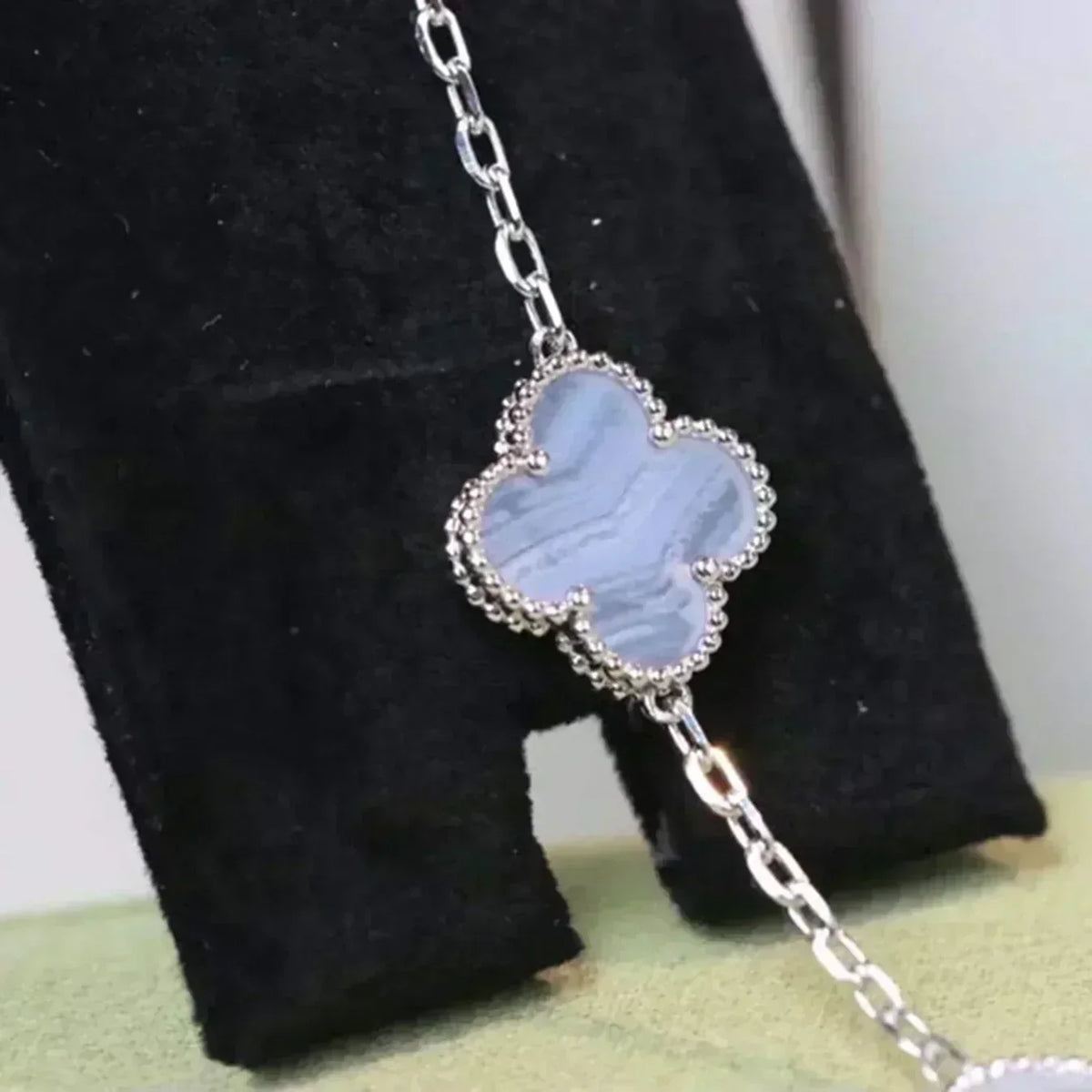 [⭐Aura] CLOVER 5 MOTIF PURPLE CHALCEDONY BRACELET COLLECTION