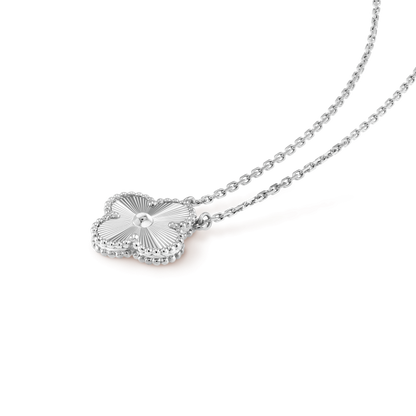 [⭐Aura]CLOVER 15MM LASER NECKLACE SILVER