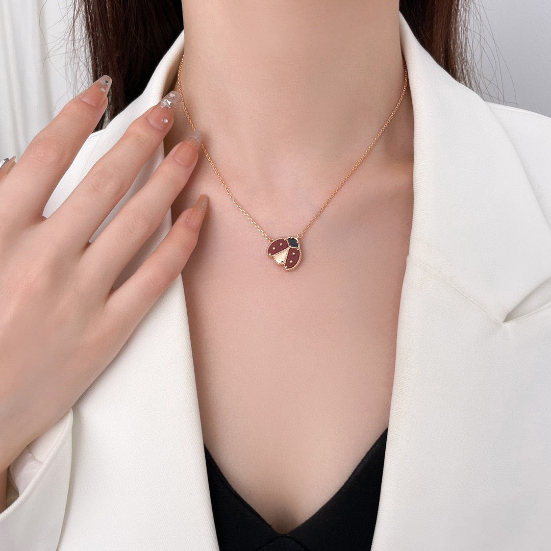 [⭐Aura]LUCKY  CARNELIANS LADYBUG NECKLACE