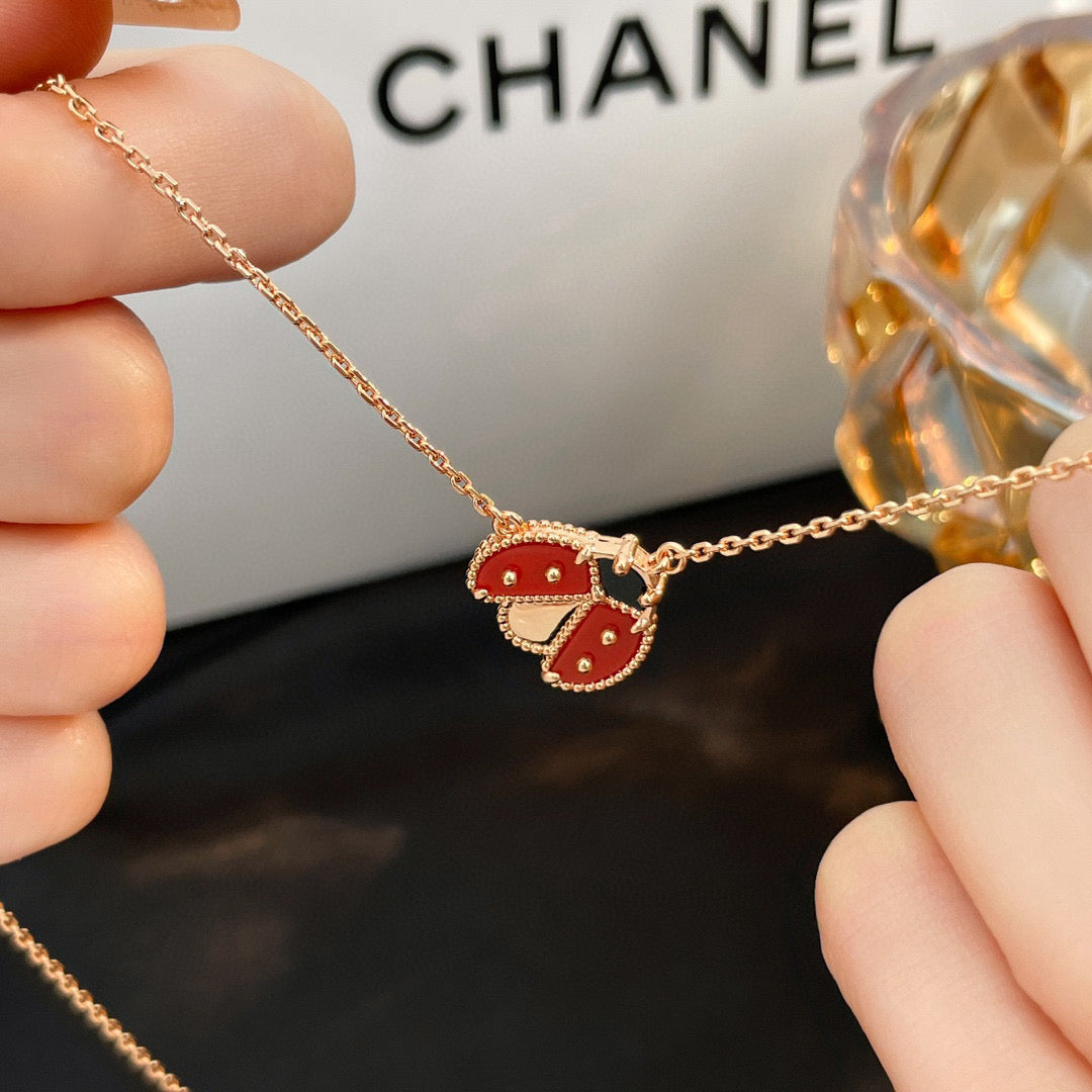 [⭐Aura]LUCKY  CARNELIANS LADYBUG NECKLACE