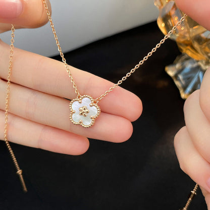 [⭐Aura]LUCKY  WHITE MOP  PLUM BLOSSOM NECKLACE